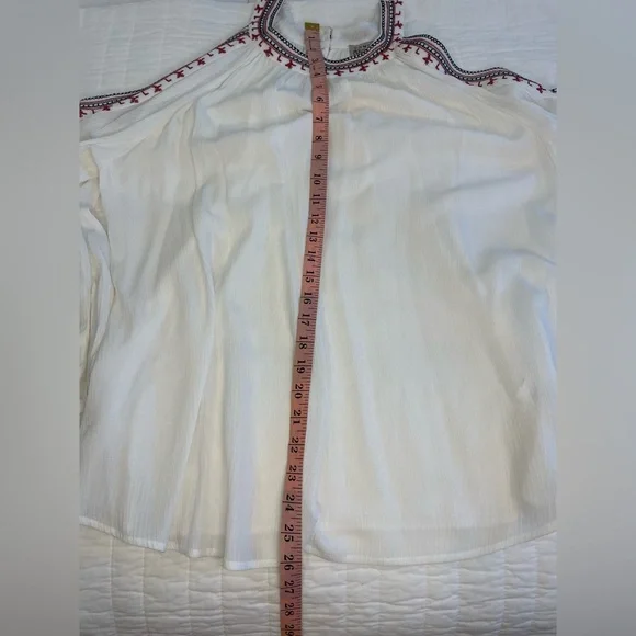 Como Vintage Embroidered White Sleeveless Cold Shoulder Top Size Large - Picture 10 of 13